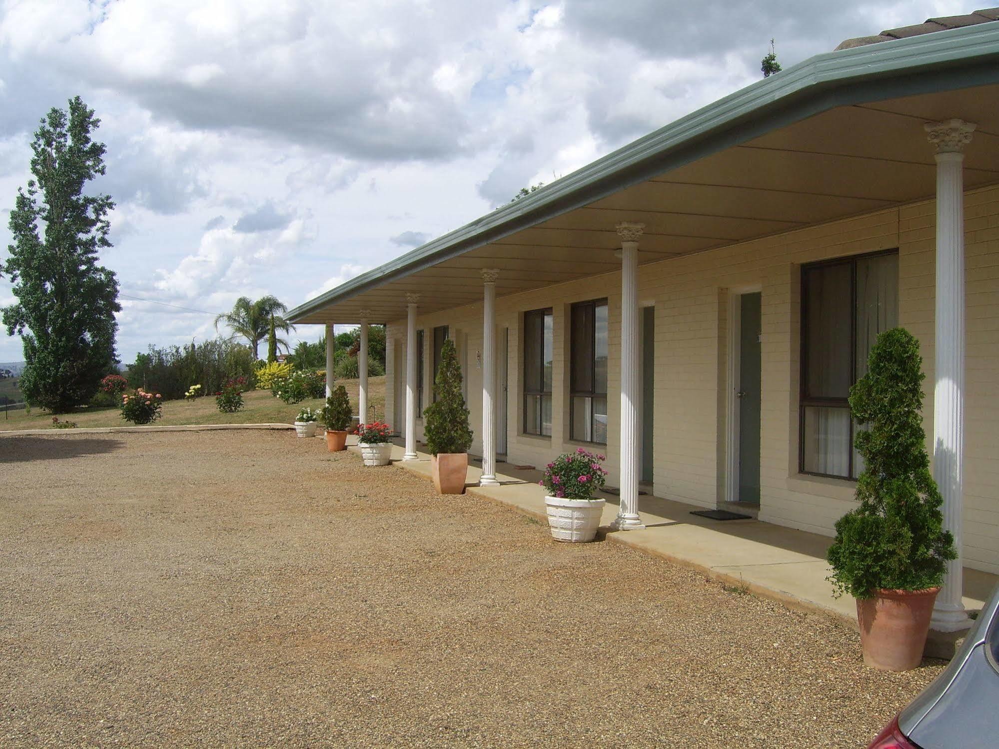 Garden Motor Inn Gundagai Exterior photo